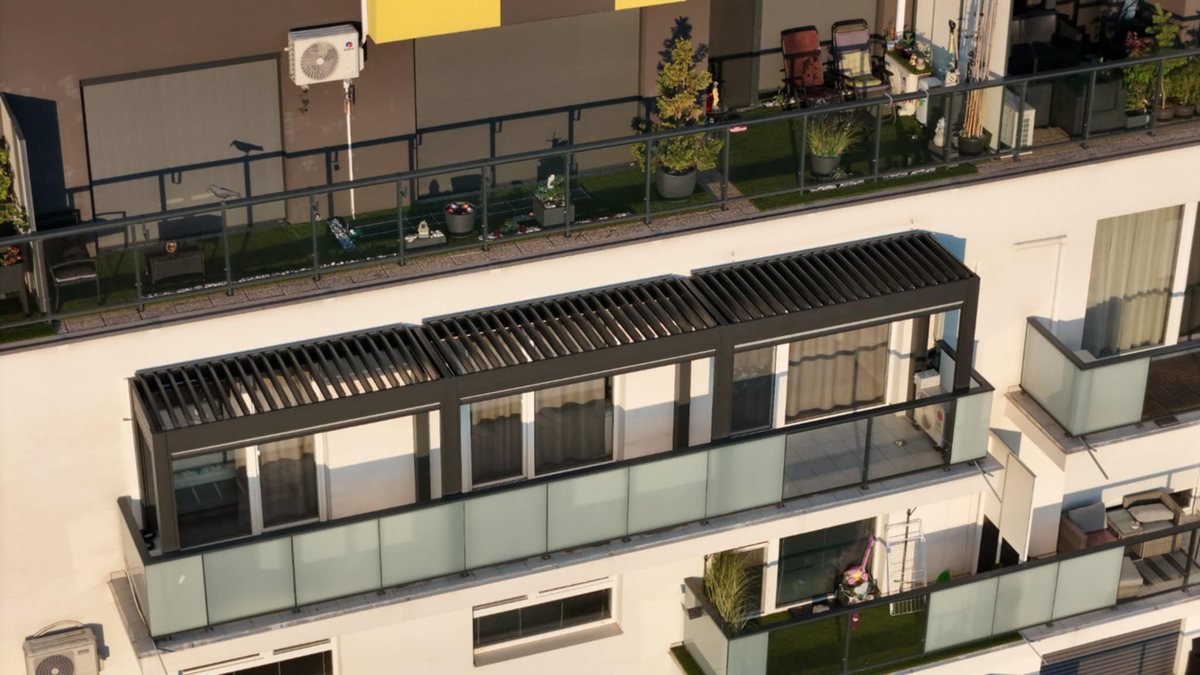 Bioklimatická pergola na balkóne v Košiciach – fotka 2
