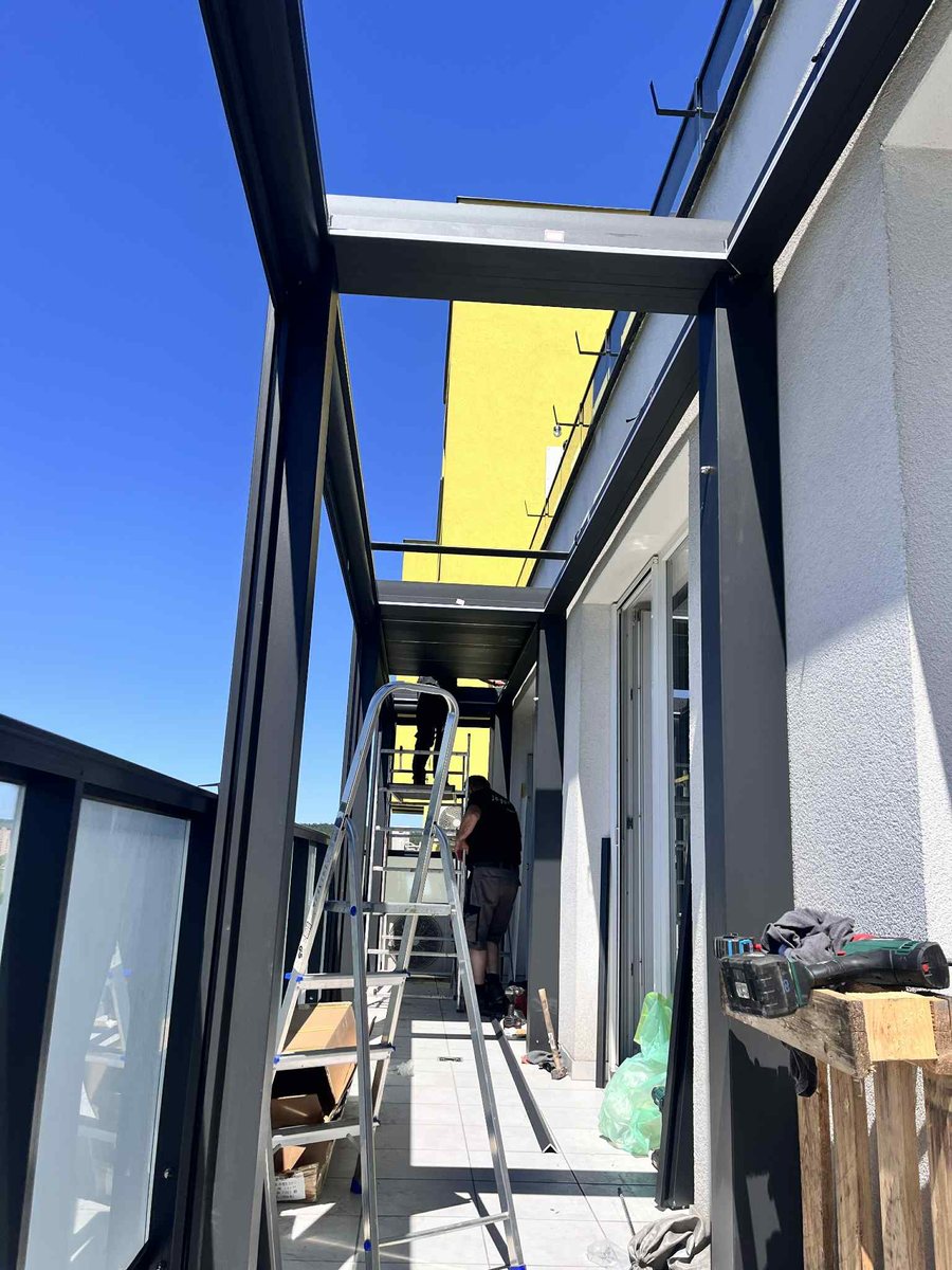 Bioklimatická pergola na balkóne v Košiciach – fotka 3