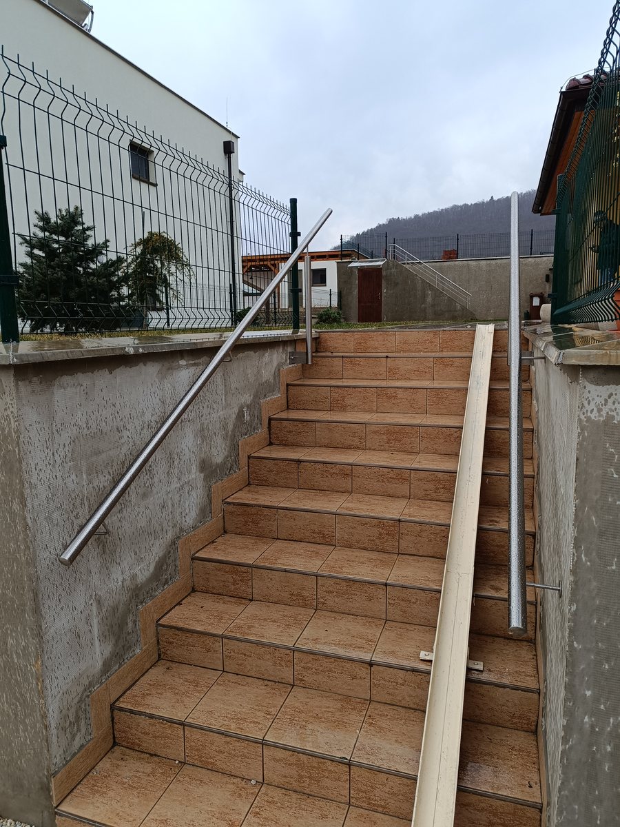 Kované, točité a nerezové zábradlia – fotka 5